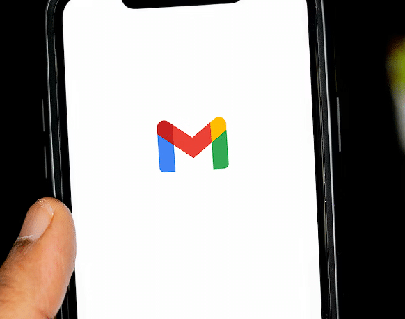Mobitel sa ikonicom Gmaila