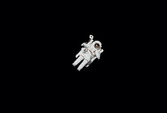 Astronaut u svemiru